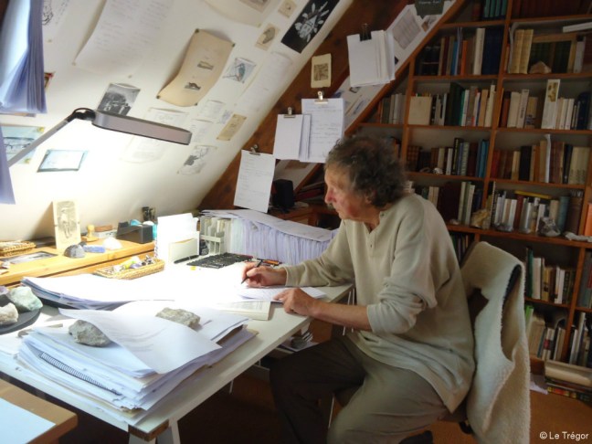 306-150119120247336-001